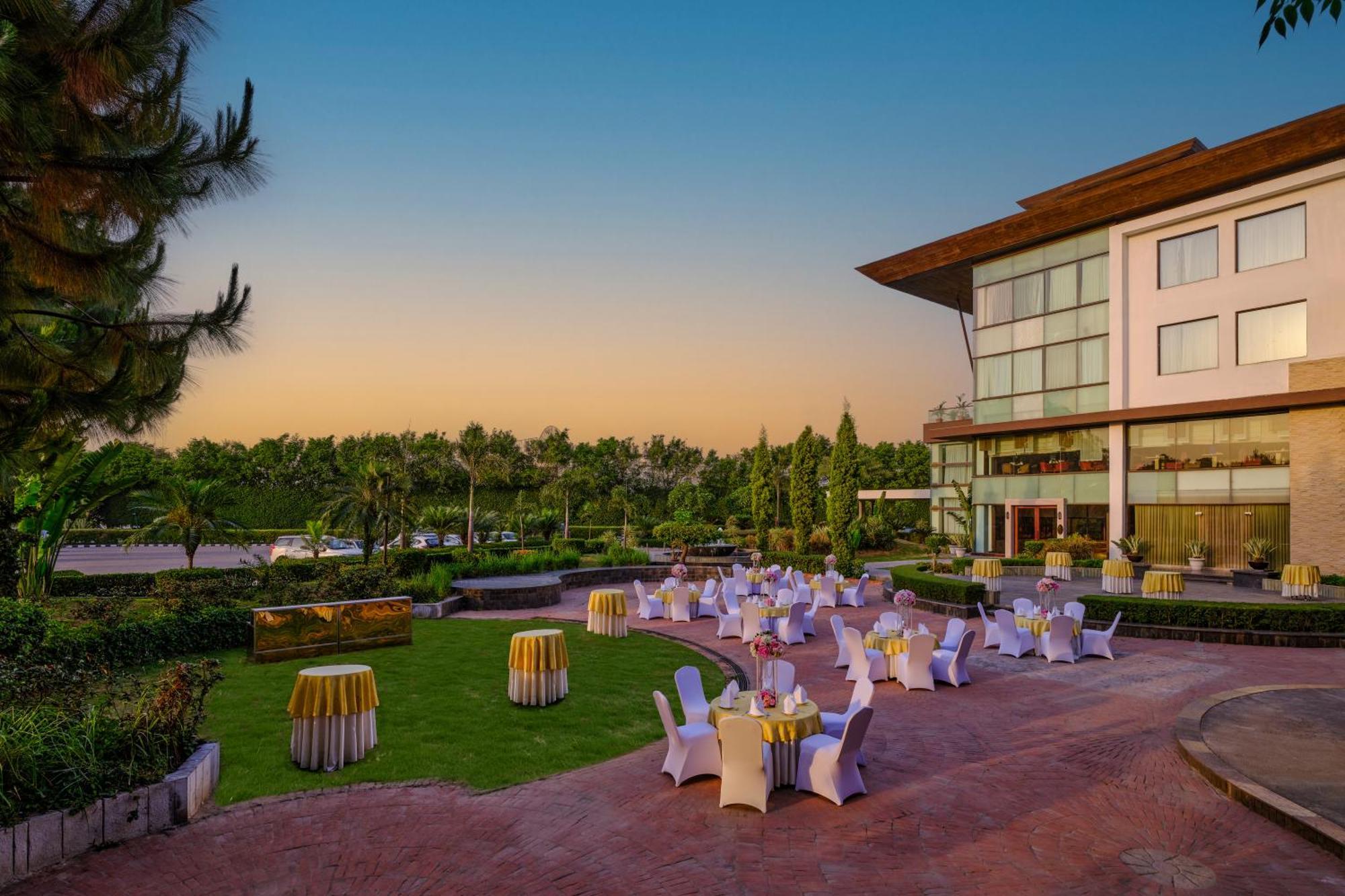 Best Western Country Woods Ambāla Exterior foto